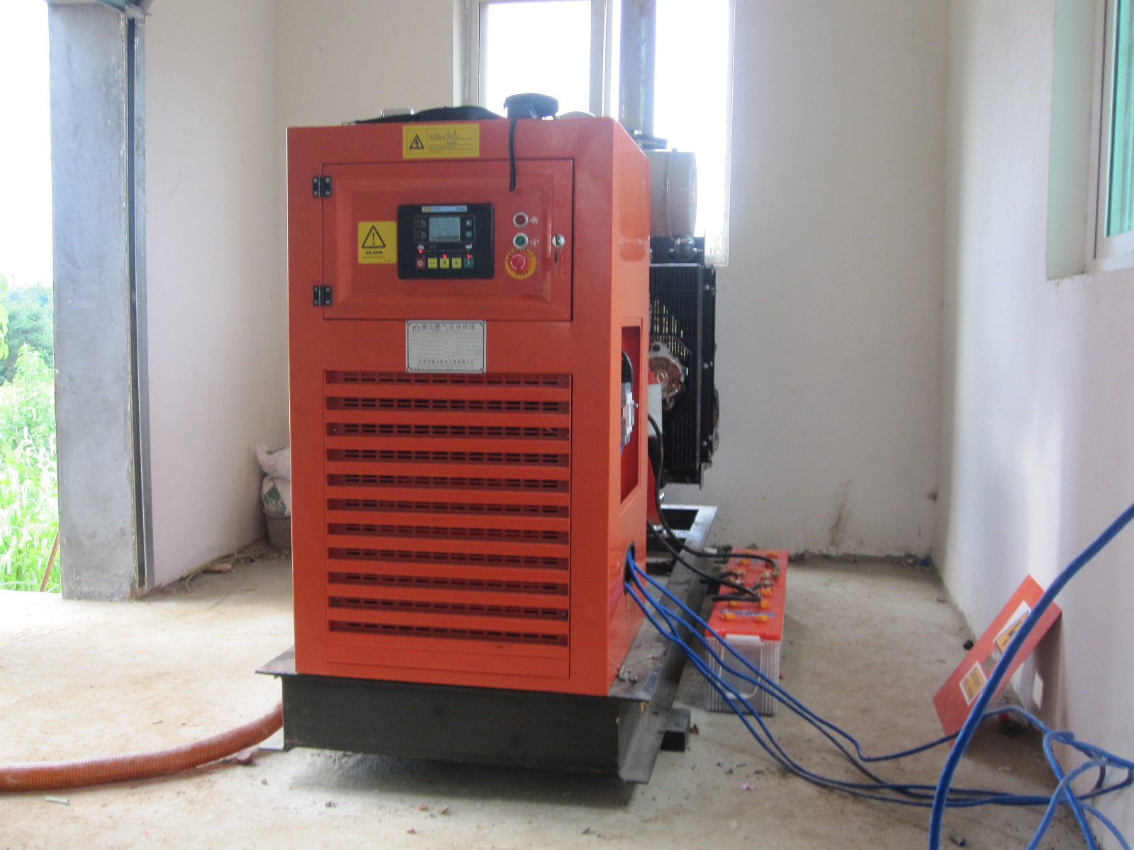 江西信豐溫氏畜牧有限公司200KW沼氣發(fā)電機(jī)組及沼氣凈化系統(tǒng)